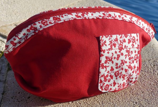le ptit univers de sylvia, couture, création, pochette, rouge, tissu, beauté, maquillage, coton