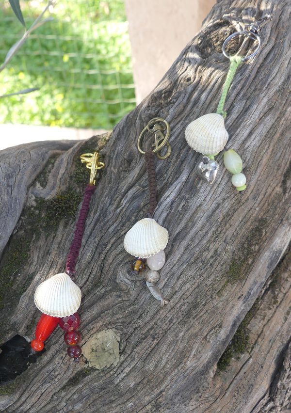 le ptit univers de sylvia, dragonne, bijou de sac, macrame, creation, coquillage, mer, mode, cadeau